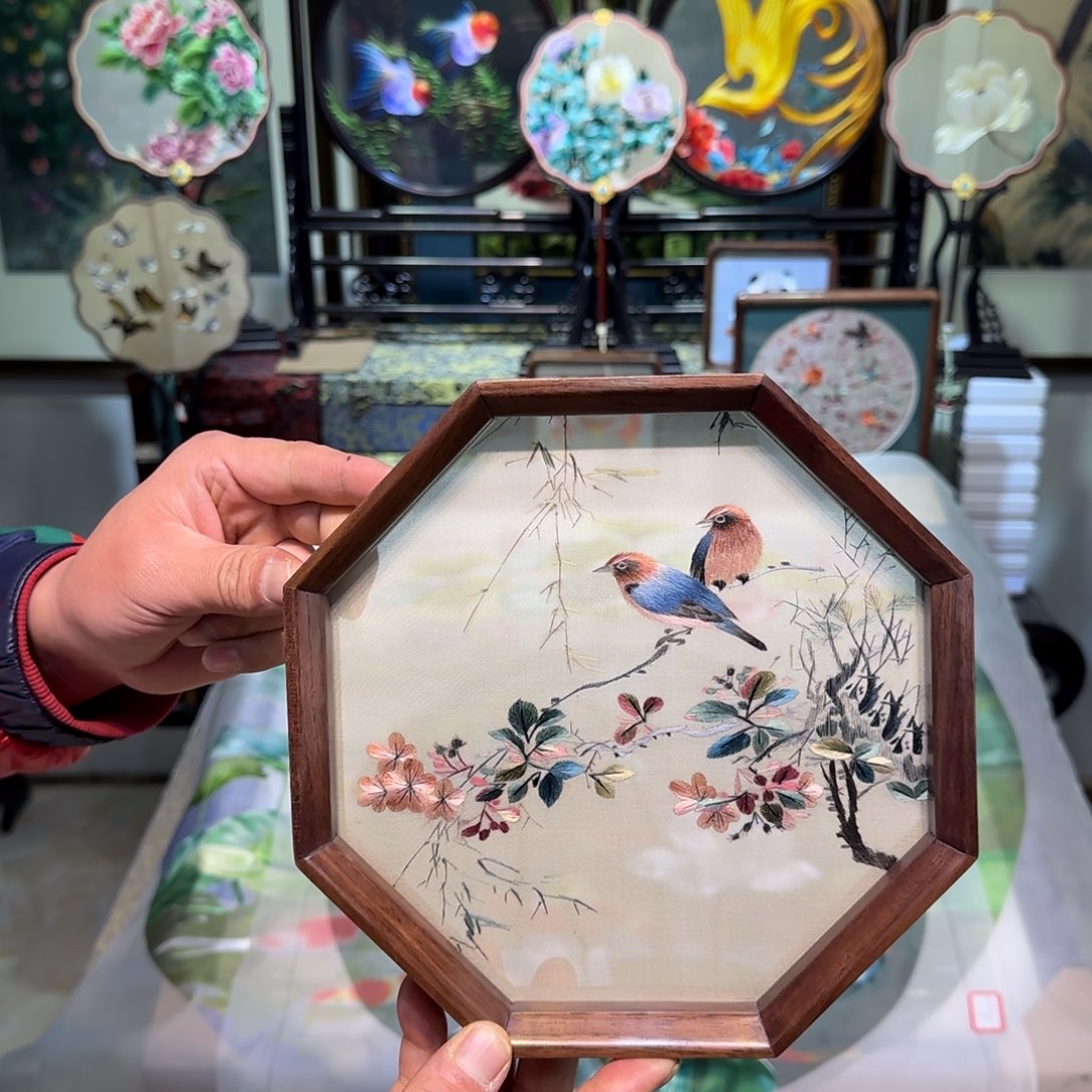 刺绣刺绣工艺精湛