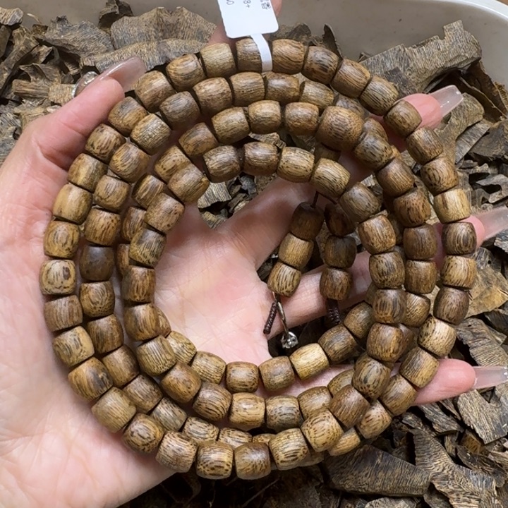 沉香手串白棋沉浮一条