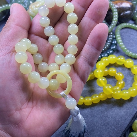 未镶嵌蛇纹石玉手链