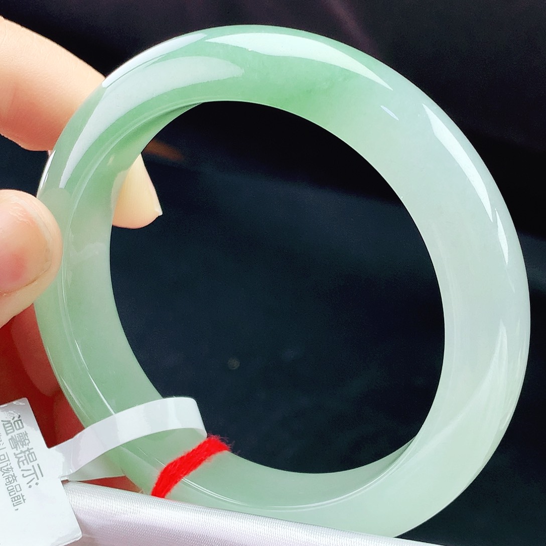 未镶嵌手镯翡翠58圈