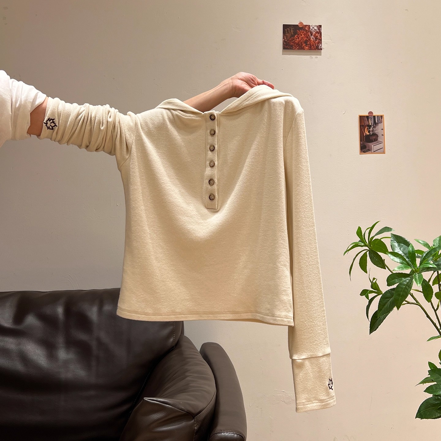 磨毛连帽长袖T恤女2025秋冬新款内搭打底衫刺绣外穿修身上衣