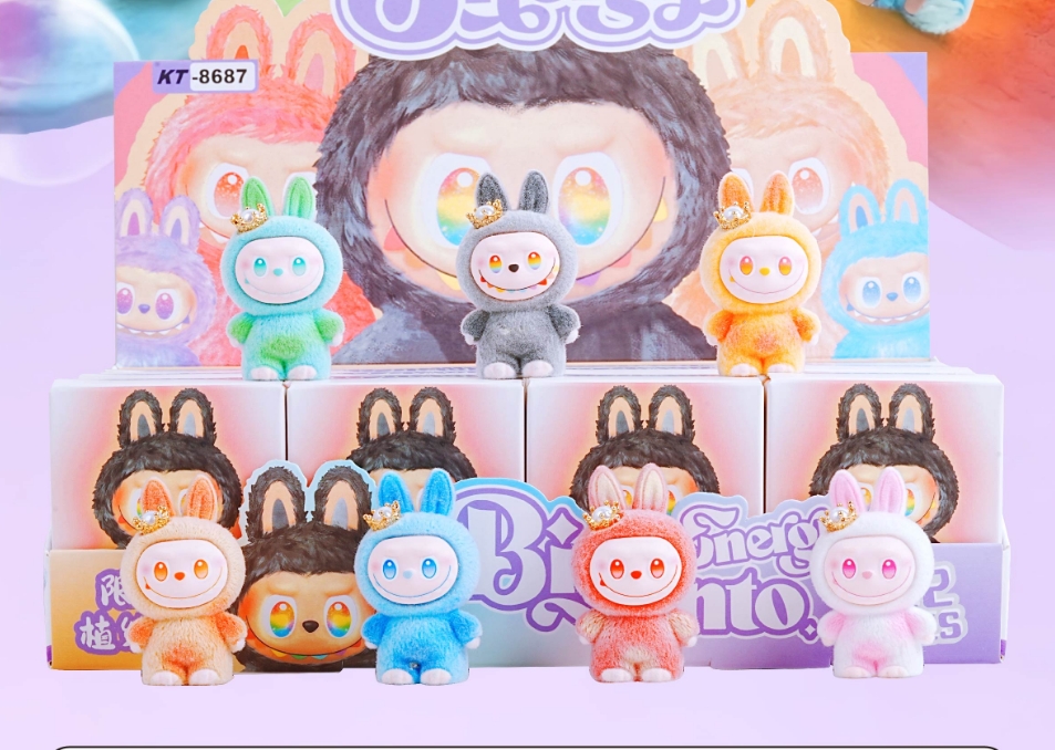 皇冠labubu  潮玩小摆件车载摆件盲袋盲盒