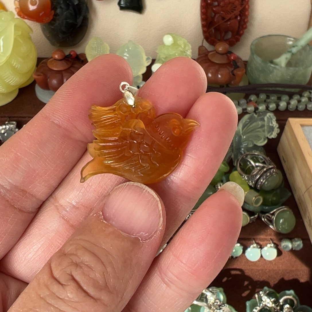 蛇纹石玉吊坠(不含链)未镶嵌