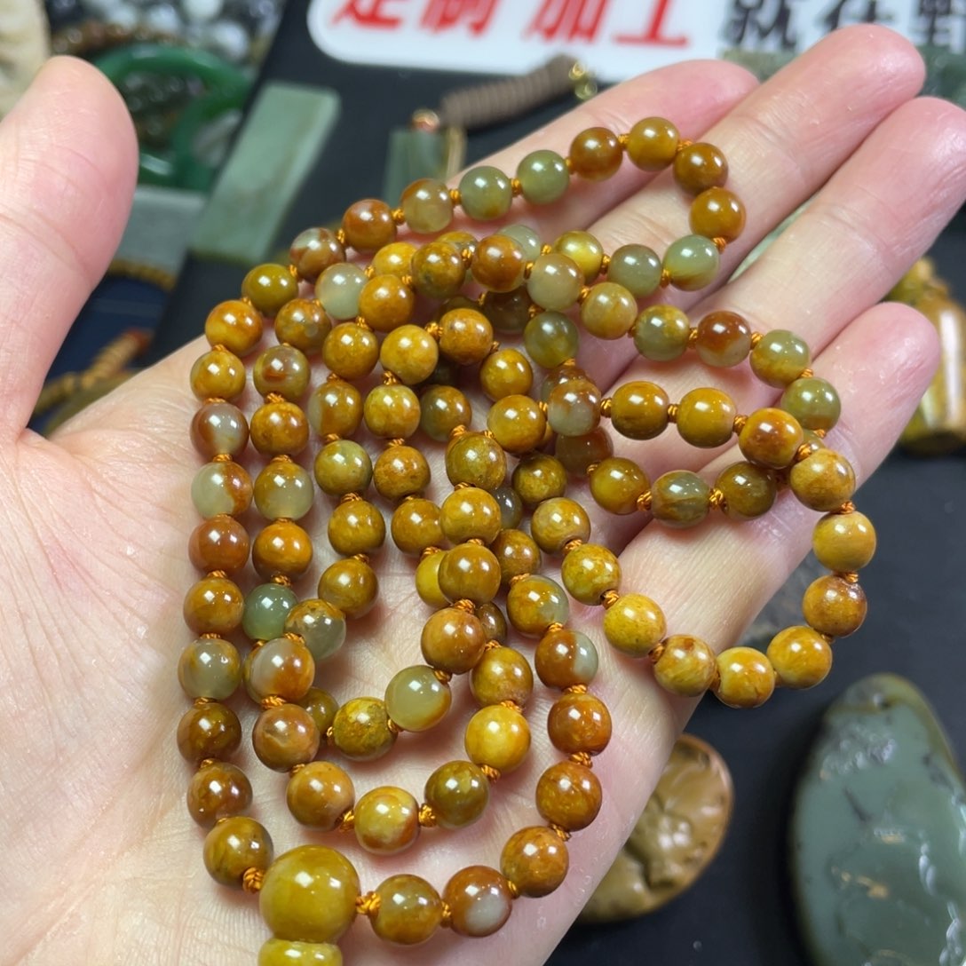 岫岩河磨玉（透闪石质玉）手链未镶嵌福***?