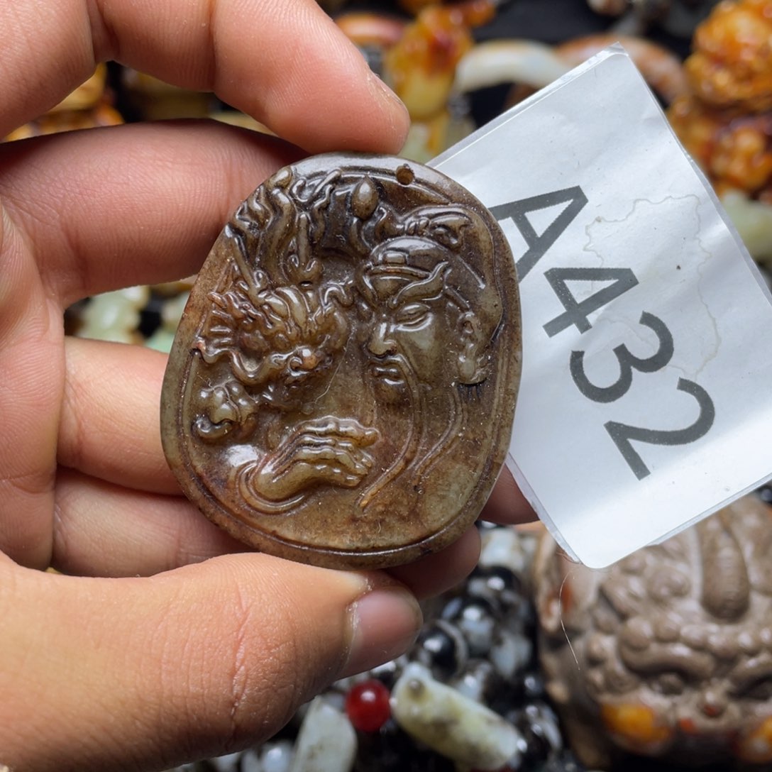 和田玉（糖玉）挂件未镶嵌