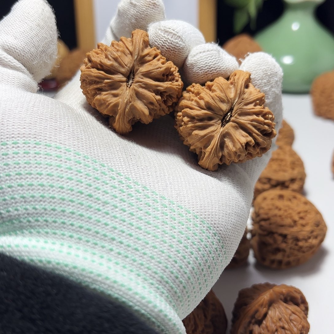 文玩核桃把件鱼*客涿鹿南将