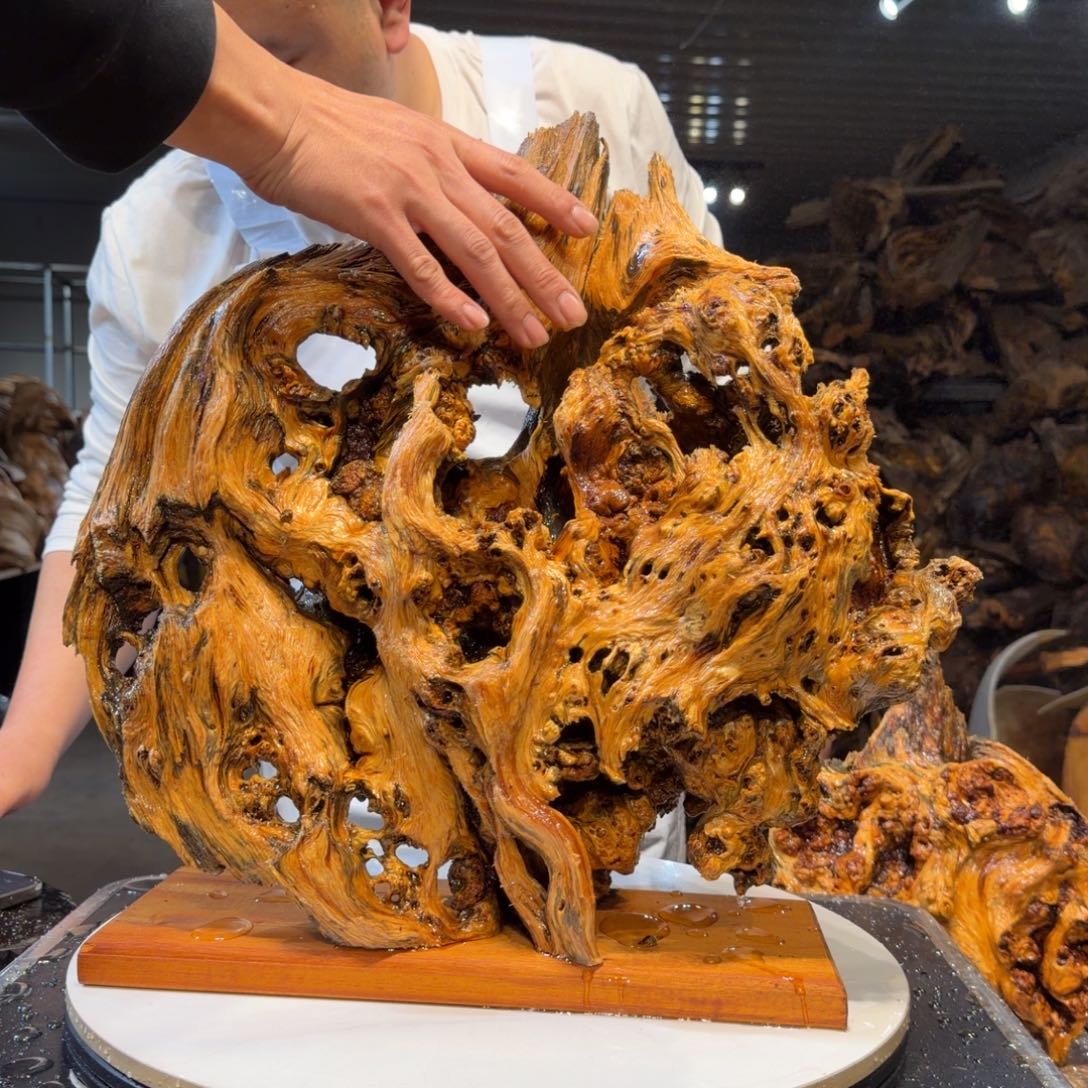 多***杰木王一刀琥珀木摆件57