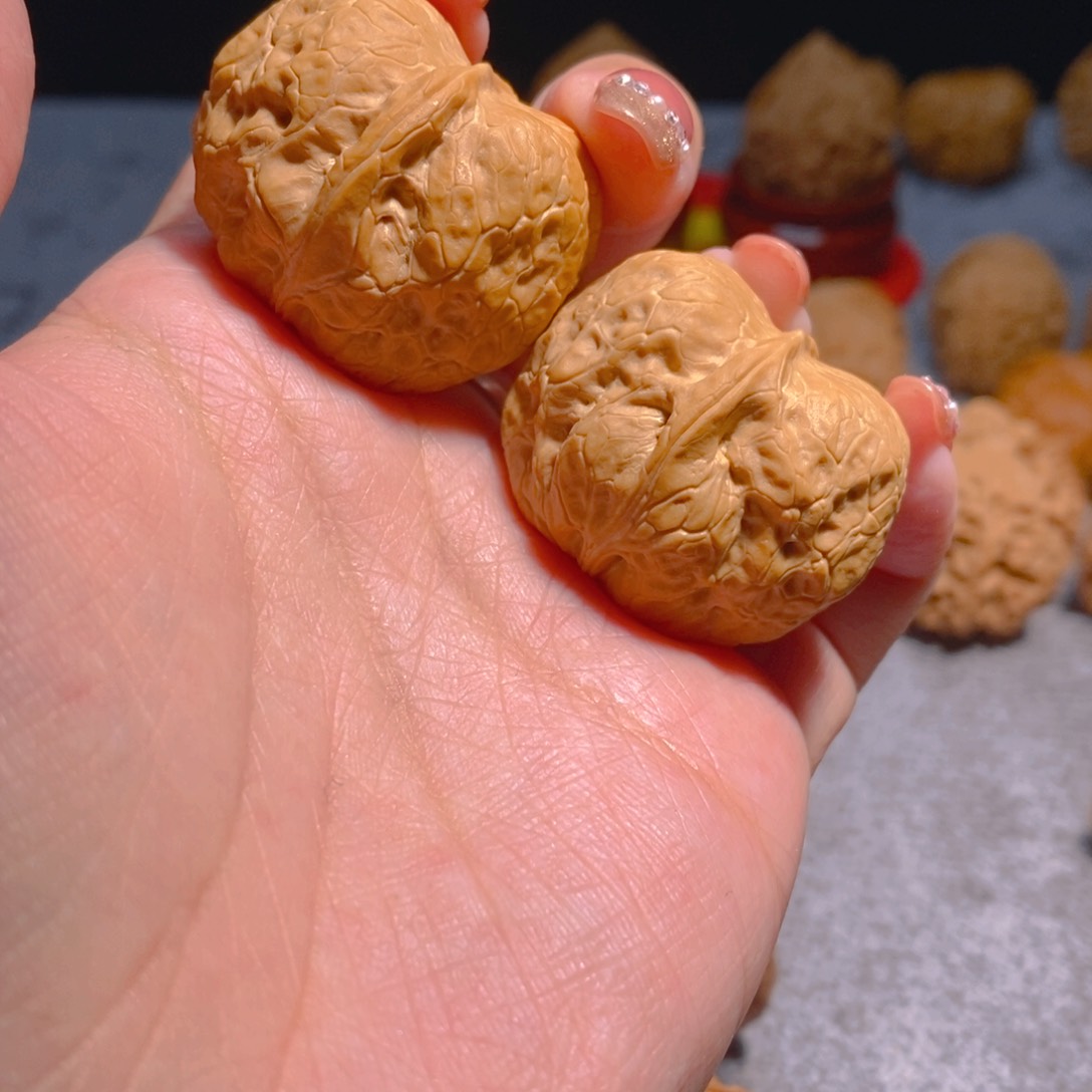 文玩核桃吊坠贵妃元宝35全品