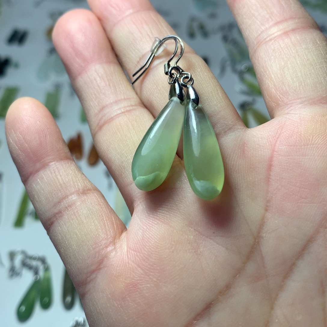 蛇纹石玉耳饰未镶嵌