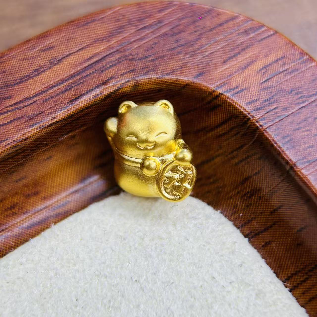 余金金臻选阁黄金足金999小招福猫DP0644-0270