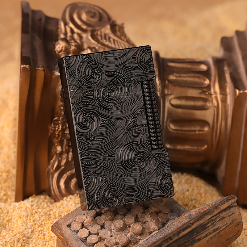 KW梵高星空--经典手工制作复古高档雕花朗声纯铜刚声侧滑手雕火机