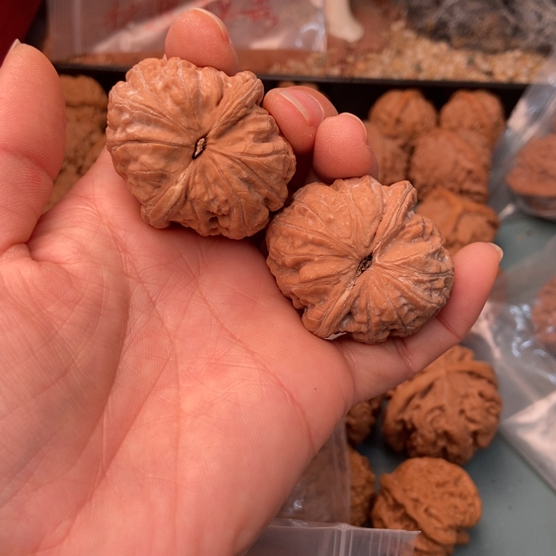 葵***爷把件文玩核桃元宝39