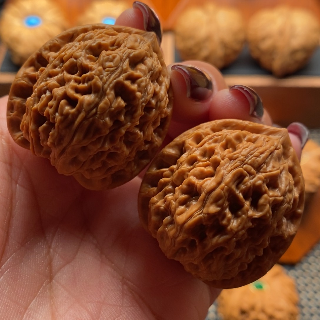 文玩核桃把件34尺寸水龙纹狮子头