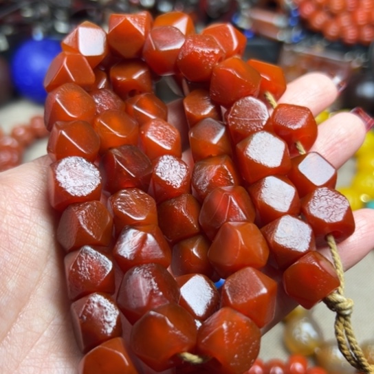 玛瑙/玉髓颈饰未镶嵌