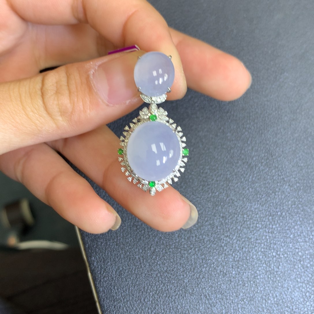 翡翠18K金镶嵌颈饰翡翠