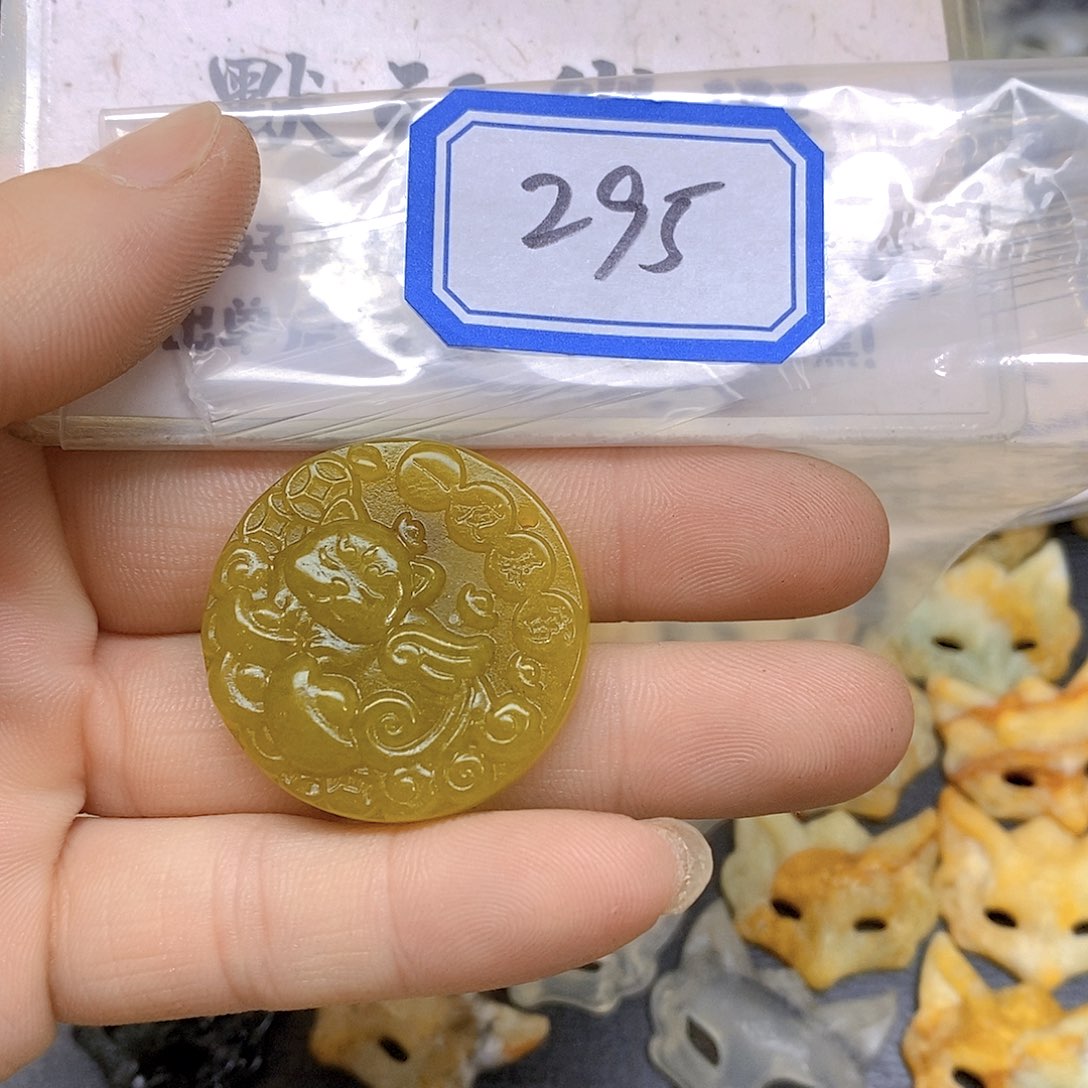 蛇纹石玉颈饰未镶嵌295