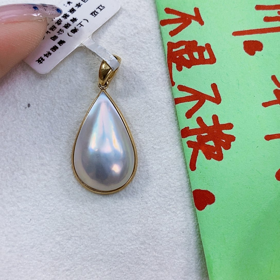 拼合珍珠（马贝珠）日本成品极光水滴吊坠18K金镶嵌