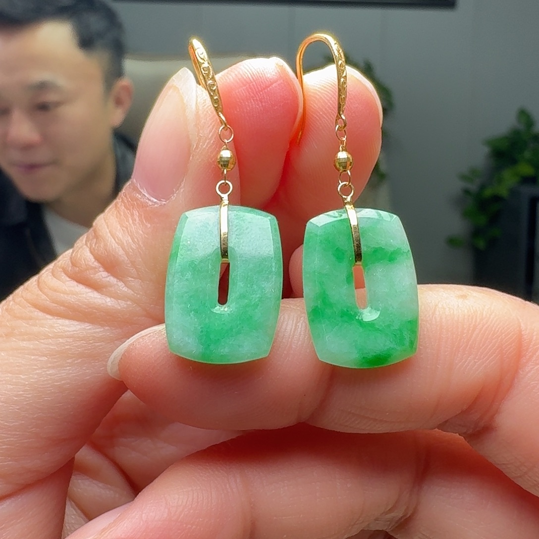 翡翠18K金镶嵌耳饰天然