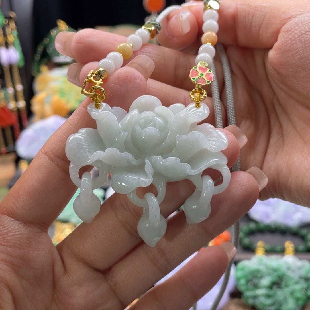 翡翠颈饰未镶嵌代编织