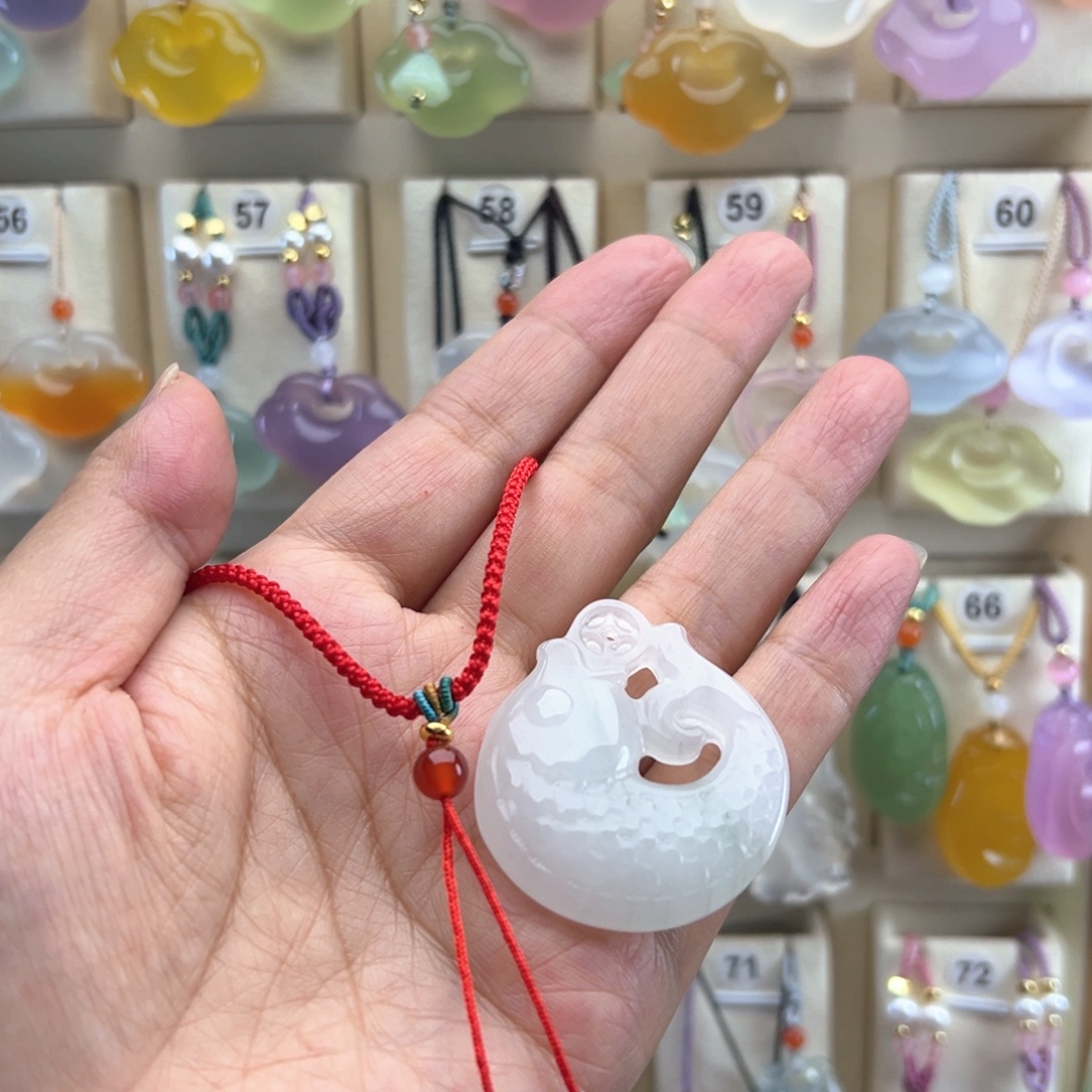 风***扬玛瑙/玉髓颈饰未镶嵌