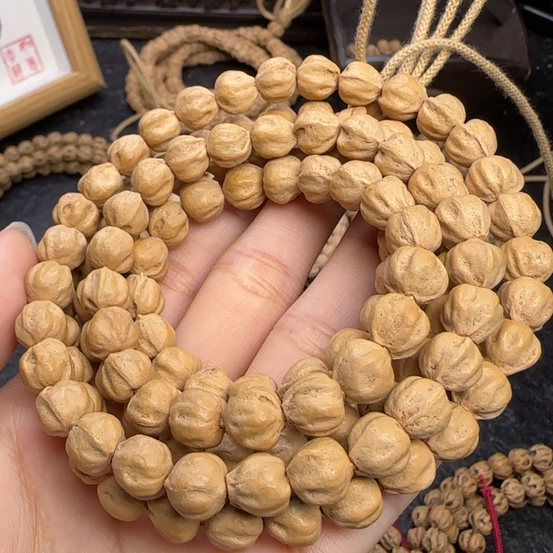 柏香籽/百香籽吊坠金****％