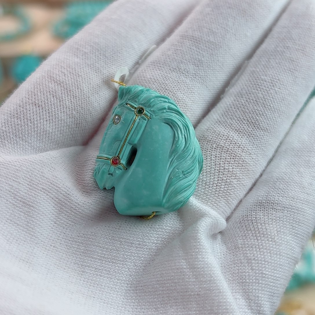 绿松石未镶嵌珠宝奇石