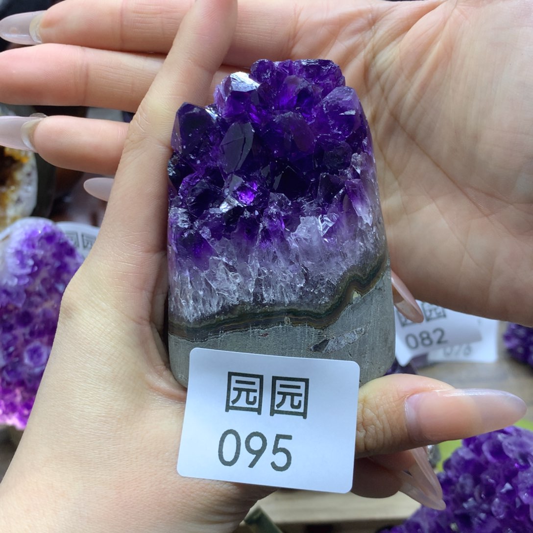 紫晶大型摆件（非配饰）未镶嵌