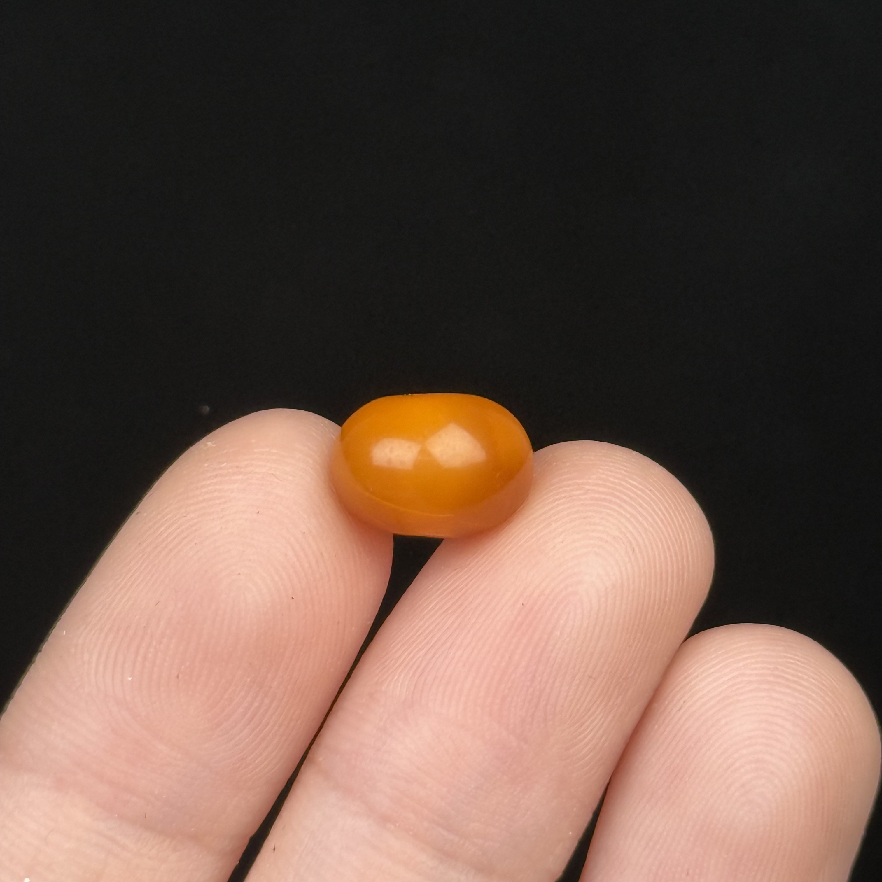 D7140天然原矿蜜蜡 鸡油红墩子10.3*7.4mm 支持鉴定 假一罚十
