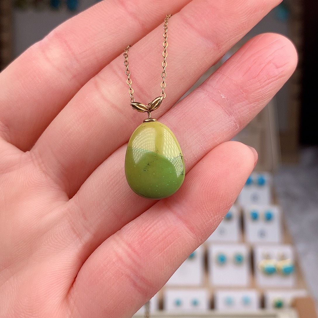 绿松石颈饰18K金镶嵌