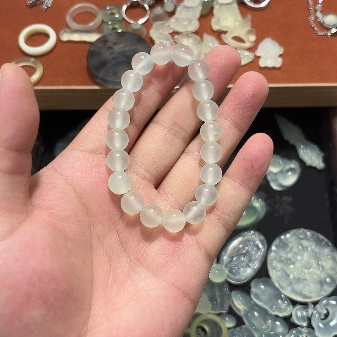 .***狗蛇纹石玉未镶嵌颈饰