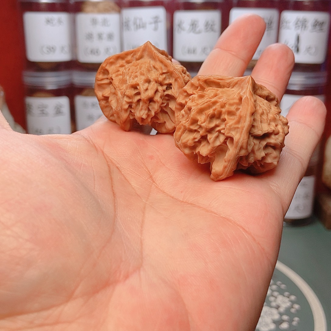 文玩核桃把件43盘山三棱