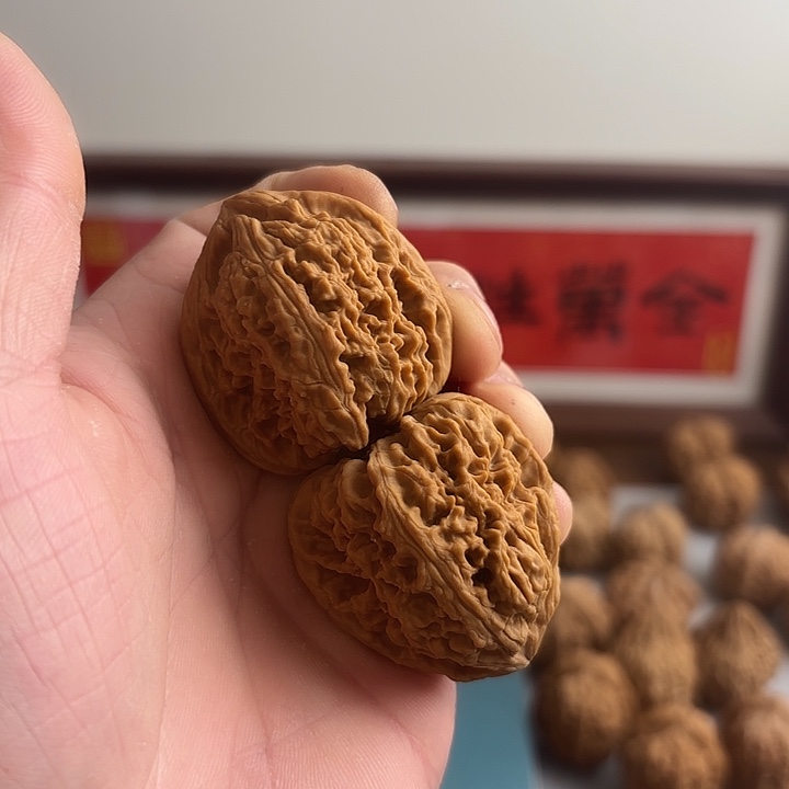 文玩核桃吊坠南疆 三角