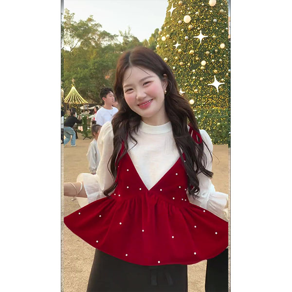 小个子减龄气质辣妹红色吊带打底衫女新款洋气上衣裙子时尚套装女