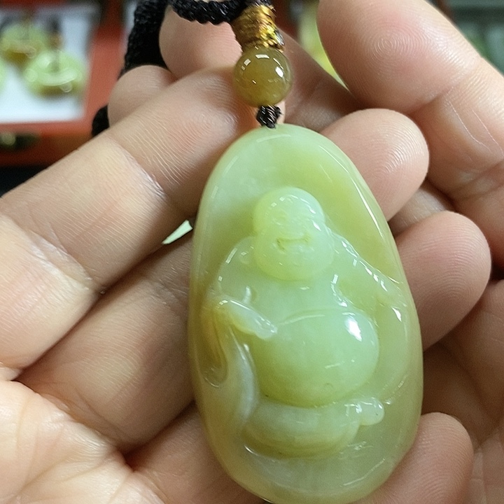 和田玉（糖玉）未镶嵌颈饰