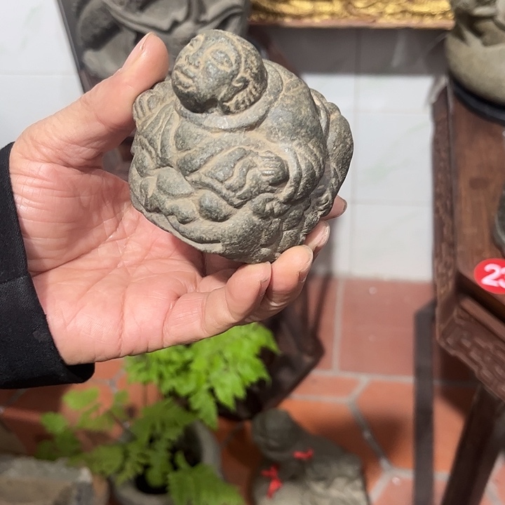 张***有机玻璃工艺品摆件石头