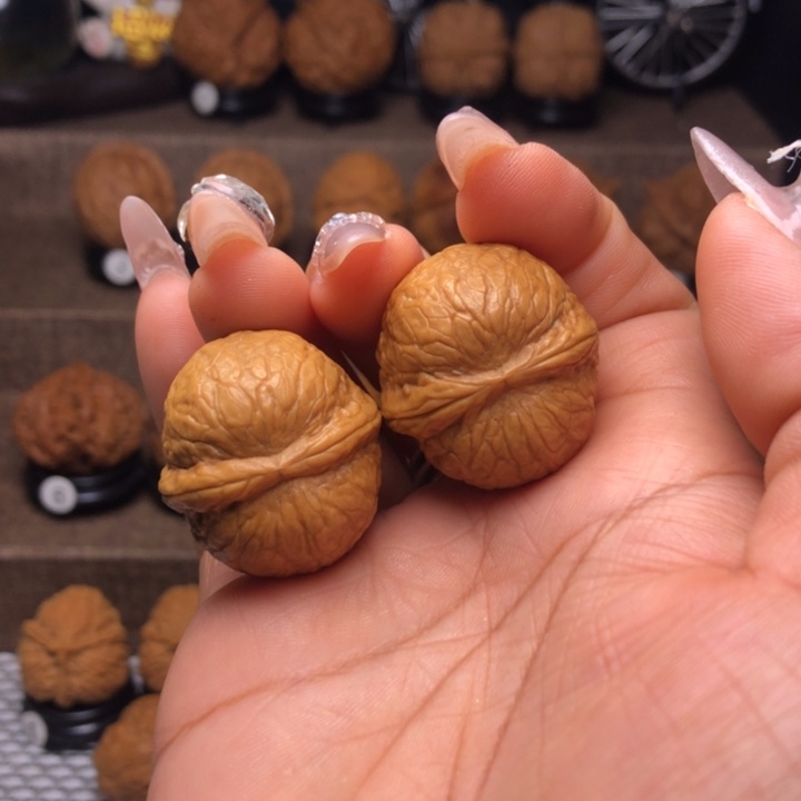 橄榄核吊坠1粗筋小铁锤