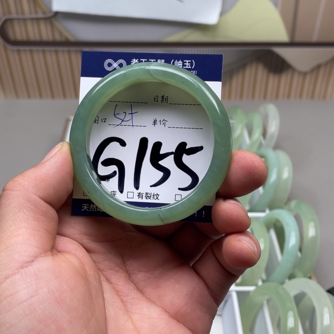 岫玉手镯手镯未镶嵌