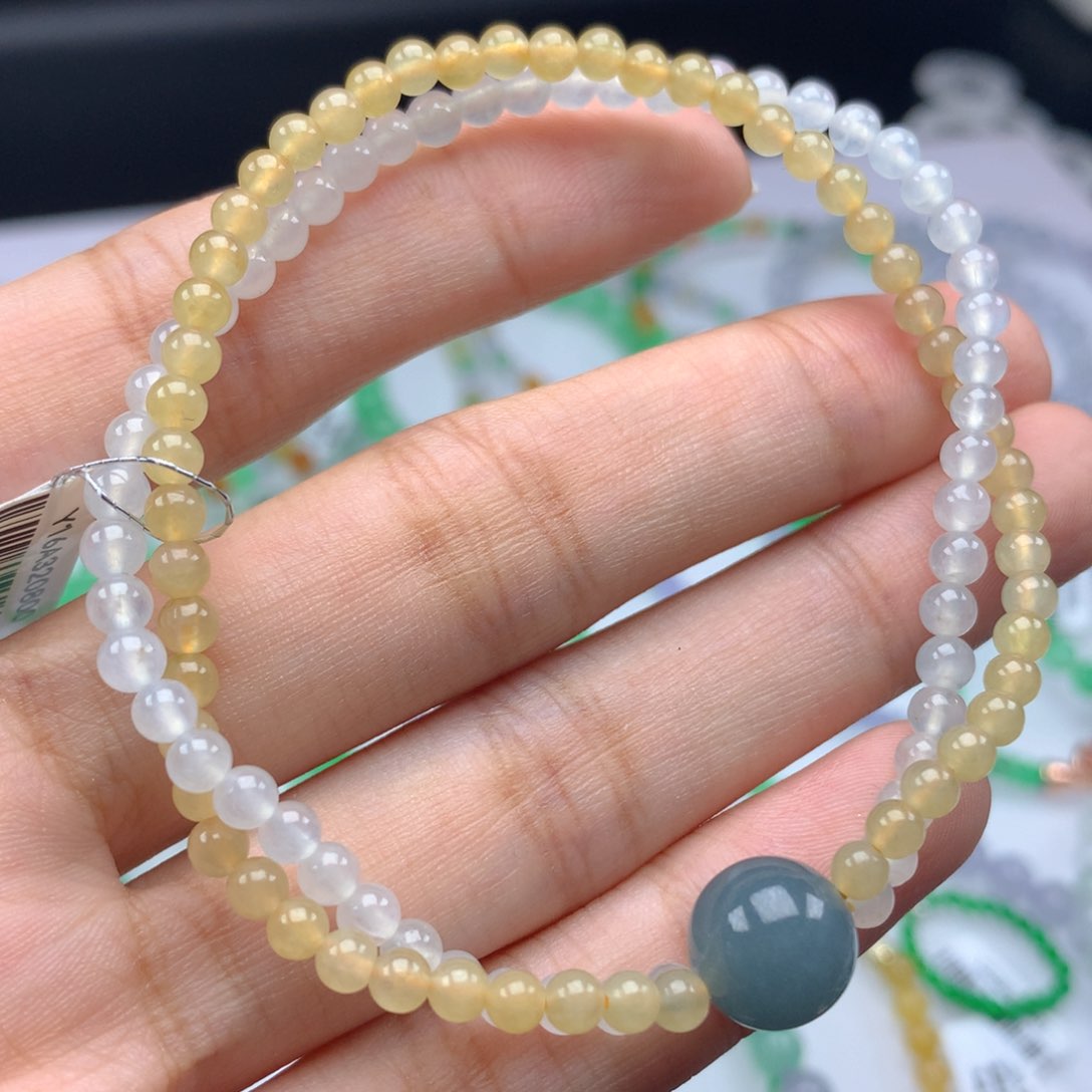 翡翠手链未镶嵌卡