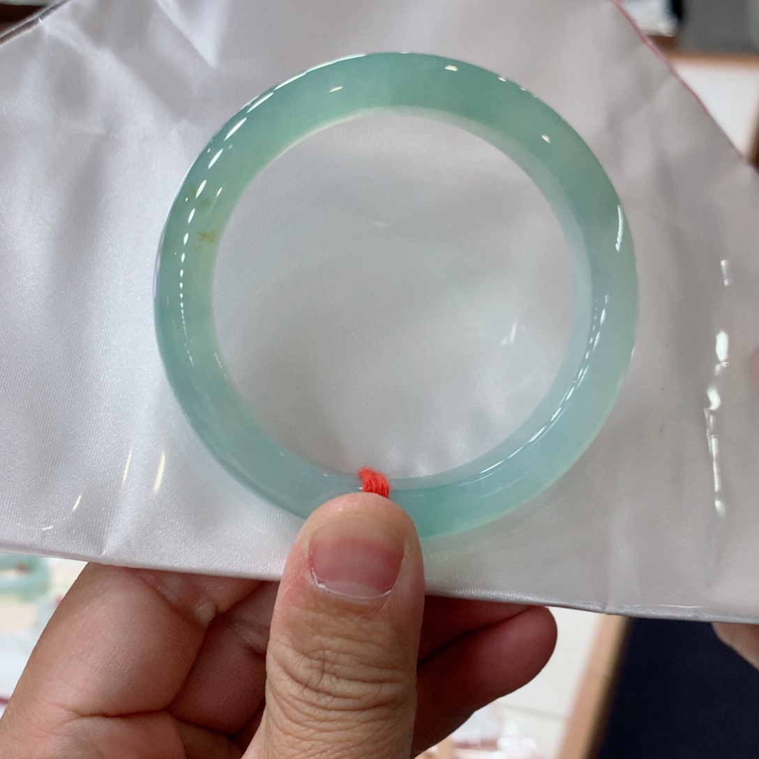 翡翠手镯未镶嵌～****爱买断