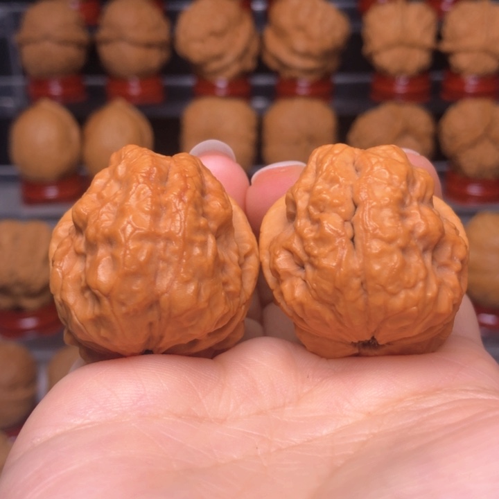 文玩核桃吊坠40至尊妖蟾