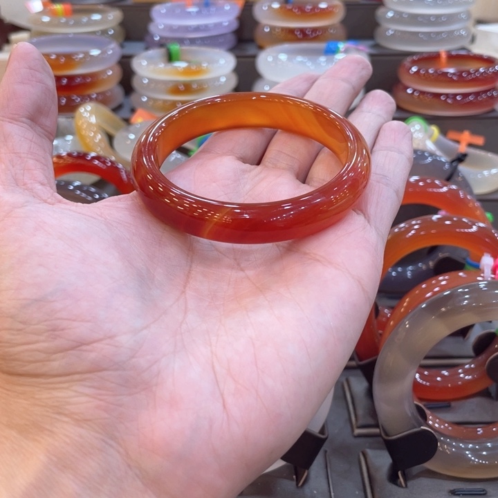 玛瑙/玉髓手镯未镶嵌