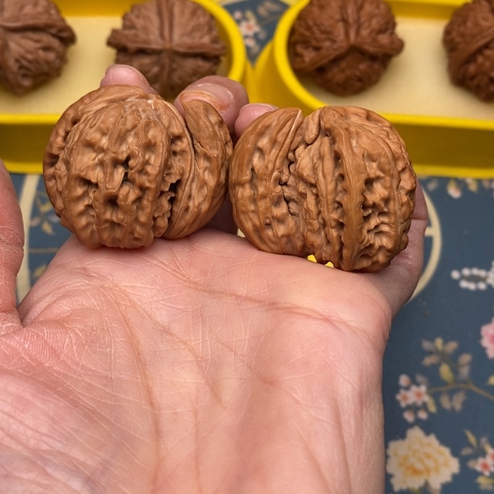 文玩核桃把件?****?犀牛