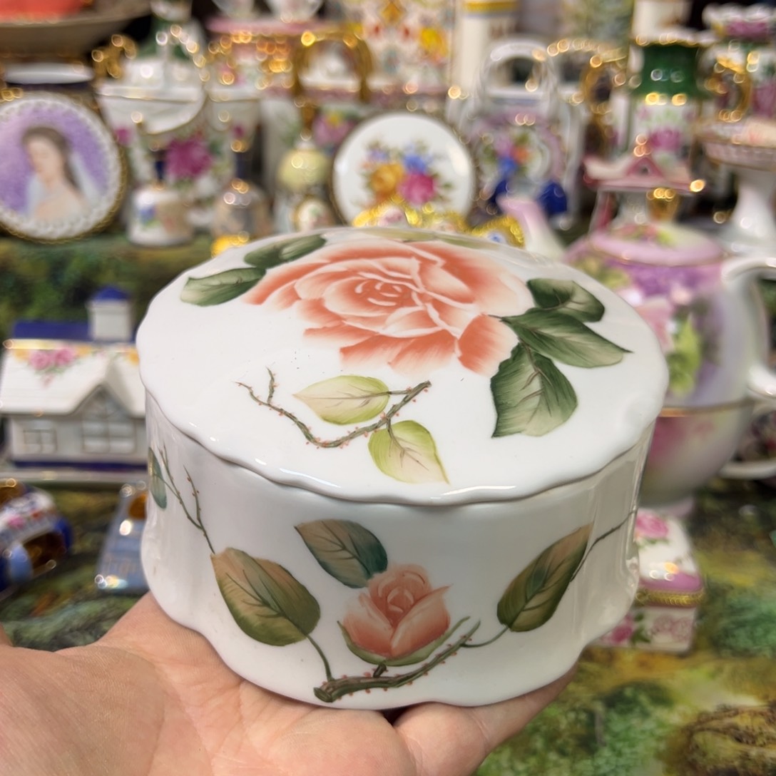 摆件鹿与海陶瓷家居用品有限公司