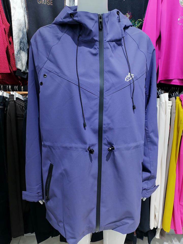 668107款大码短风衣（衣长：83厘米）