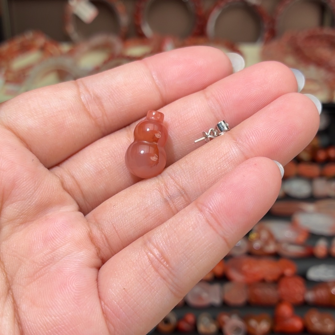 ****y南红玛瑙未镶嵌颈饰2个