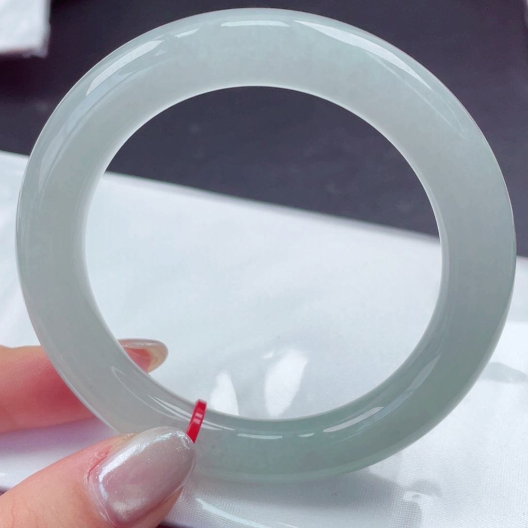 翡翠未镶嵌手镯56圆条