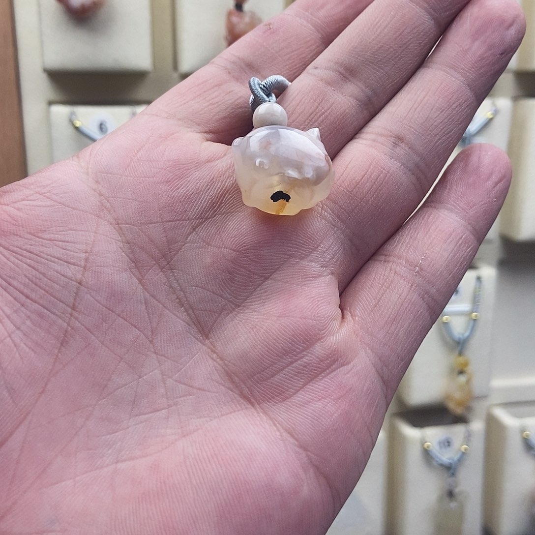 石英质玉颈饰未镶嵌天*