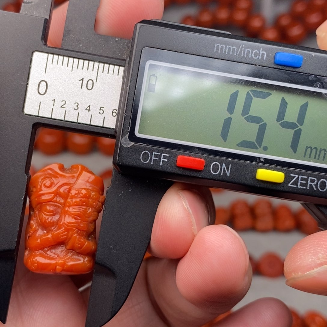 南红玛瑙配饰未镶嵌