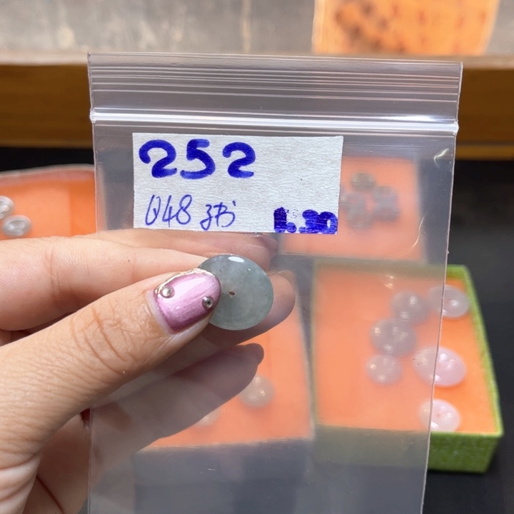 定制翡翠未镶嵌子**几不