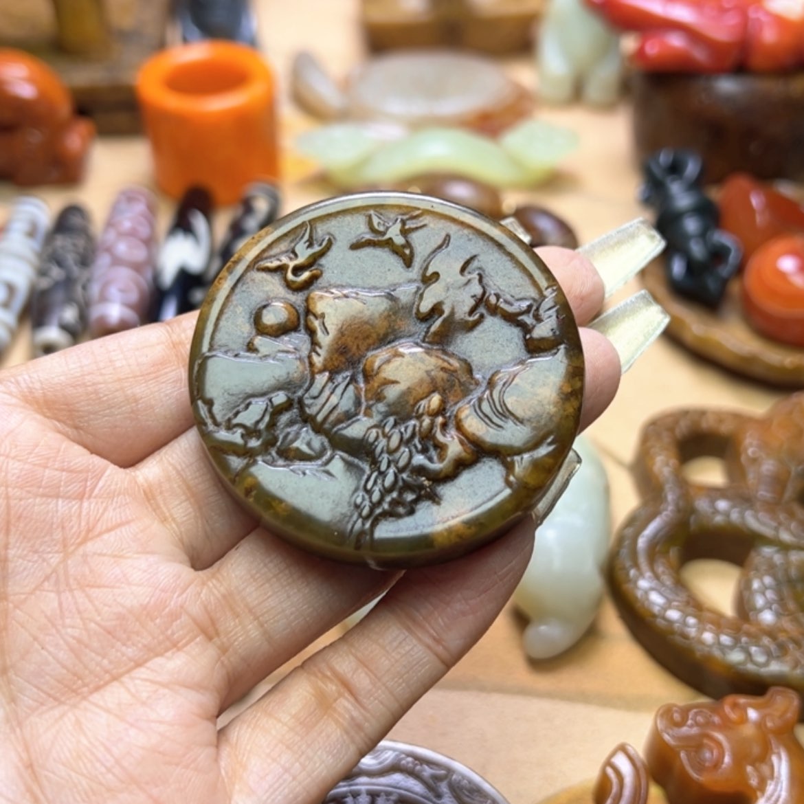 【闪购商品】蛇纹石玉颈饰未镶嵌